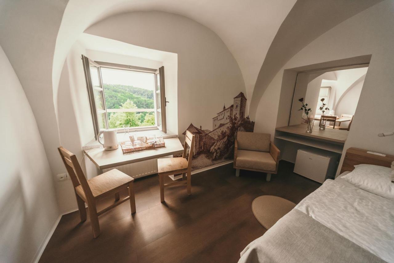 Rooms & Apartments Podsreda Castle Exterior photo